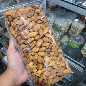 Kacang Almond Cangkang 1 kg